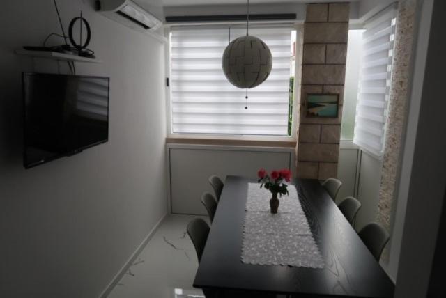 Apartment Samanta Supetar Exterior photo