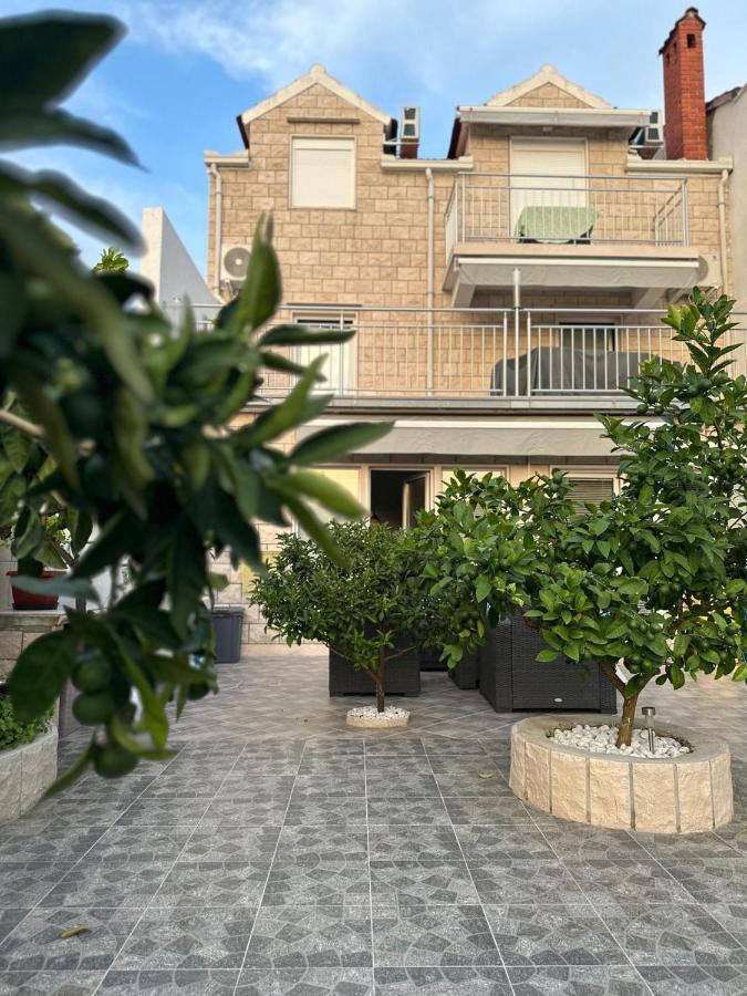 Apartment Samanta Supetar Exterior photo
